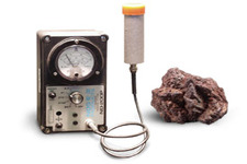 Radiometric dating seafloor